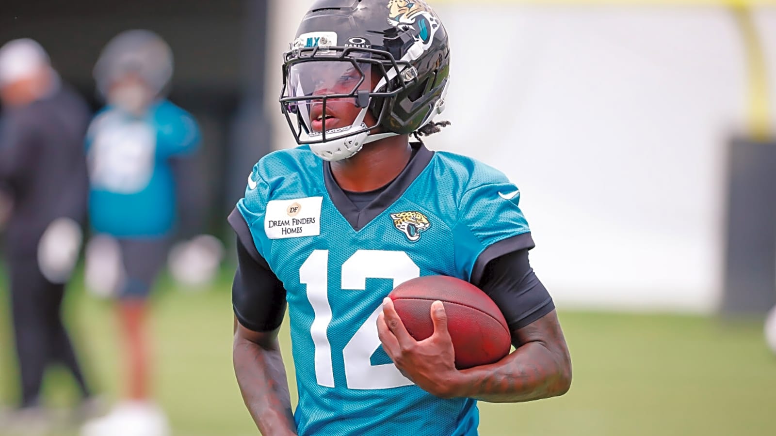 Travis Hunter Makes NFL History After Contract News on Sunday