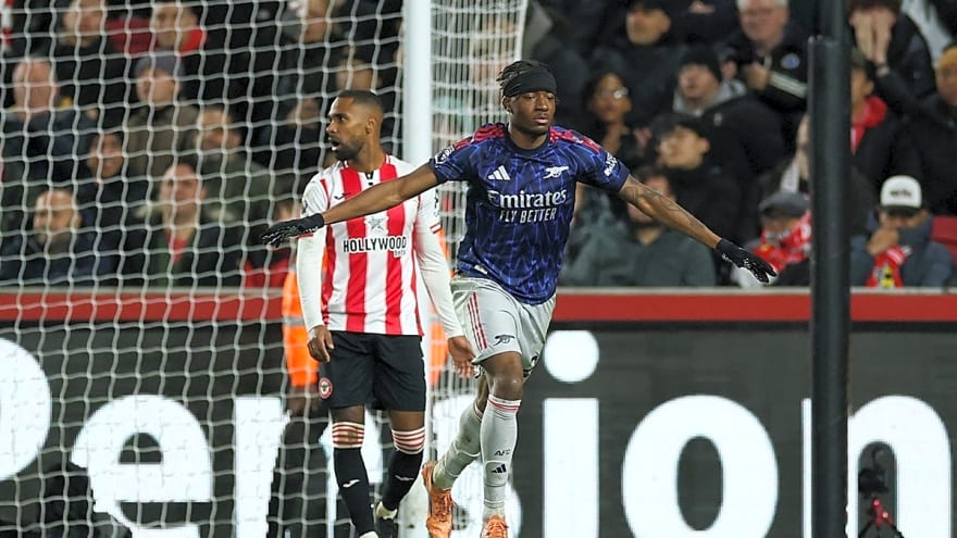 Peter Crouch says questions must be asked if Arsenal don’t win the title