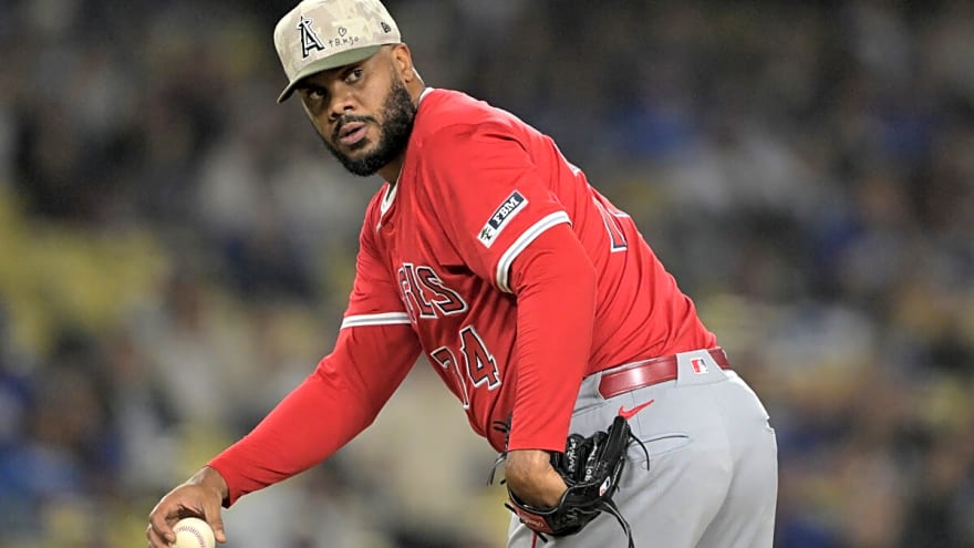 Angels Announce Kenley Jansen News After Leaving Red Sox Game