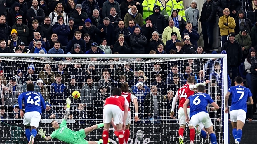 Arteta happy with decision-making on Gyokeres’ penalty