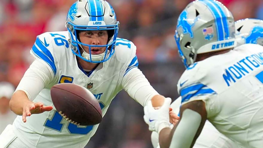 Lions QB Jared Goff Reacts to David Montgomery's Parting Message