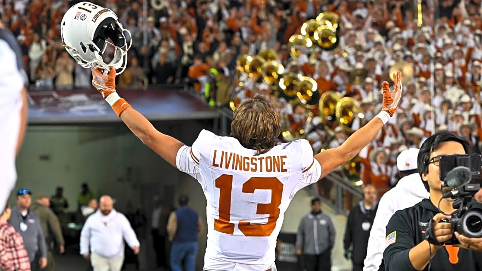 Arch Manning and Texas Longhorns stars reveal their expectations for wild atmosphere as they face Florida Gators in Week 6