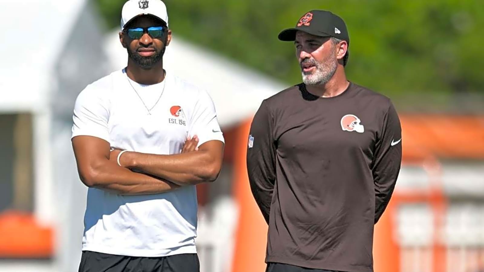 ESPN grades the unexpected NFL trade deadline move that the Cleveland Browns made before the buzzer