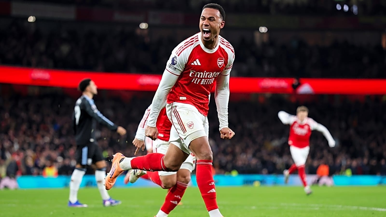 Gabriel overtakes Laurent Koscielny in defender stats at Arsenal