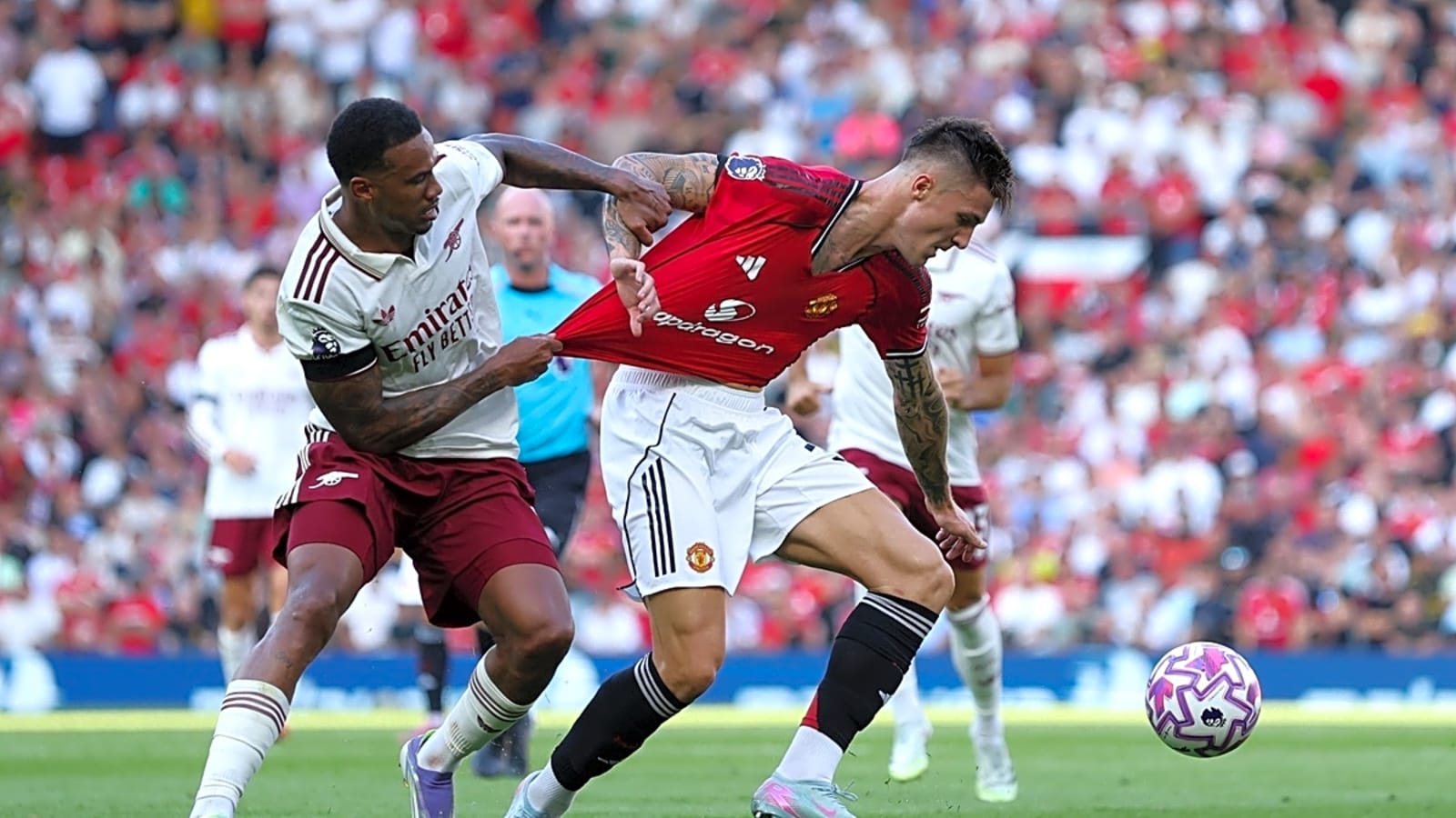 Lee Dixon discusses Arsenal stars who struggled the most against Man Utd