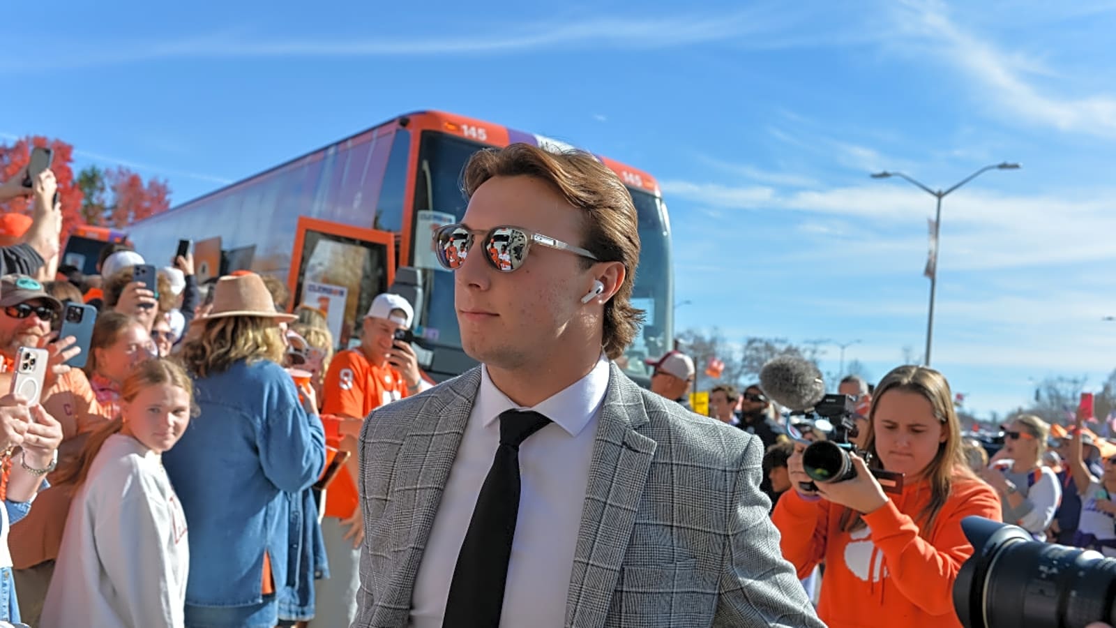 ESPN Mock Has Clemson QB as No. 1 Pick in &#39;26 NFL Draft