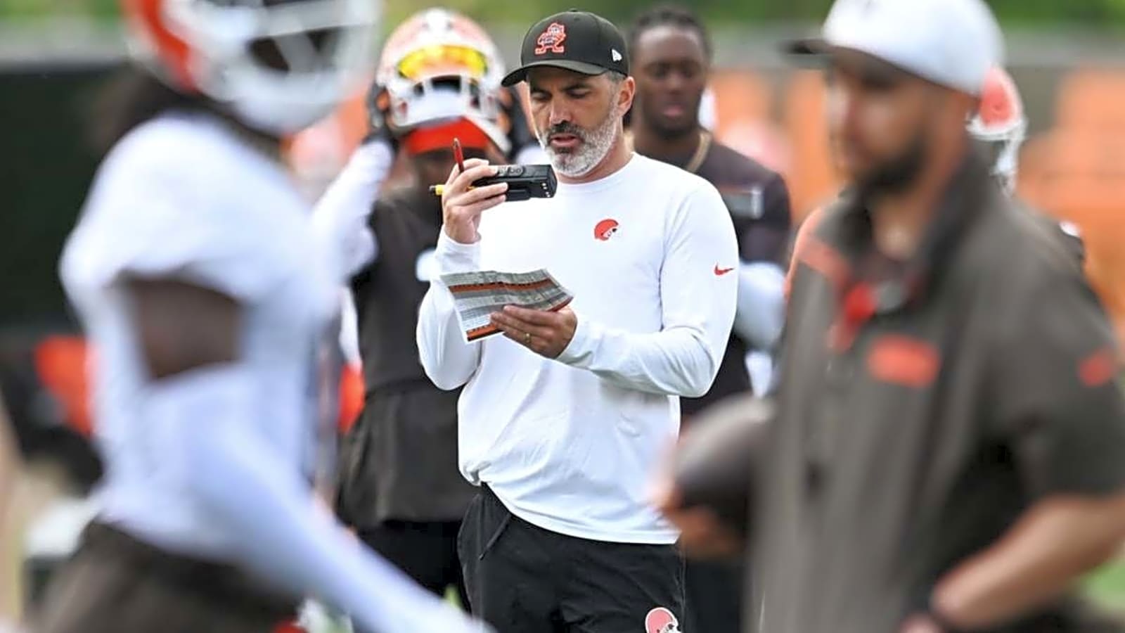 Kevin Stefanski is giving a potential breakout player for the Browns his flowers during mandatory minicamp