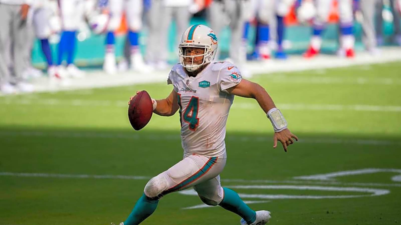 Ryan Fitzpatrick Takes Jab at Dolphins QB Over Contentious Jersey Number