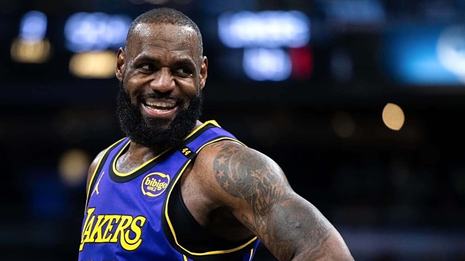 Tom Brady Calls LeBron James &#39;The Greatest Ever&#39; In Show Of Respect