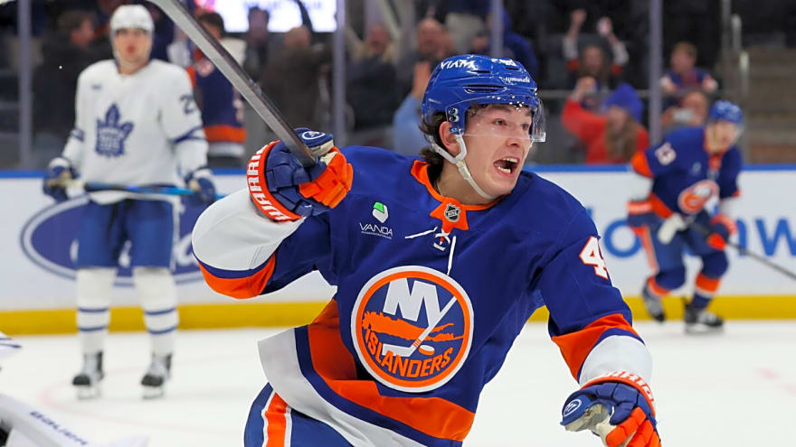 Matthew Schaefer Honors Late Mother After OT Winner