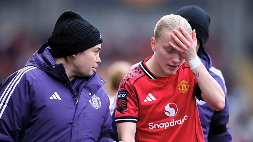 BBC: Man United defender ruled out for between ‘four and eight weeks’ after sustaining untimely knee injury