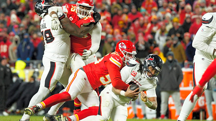 Chiefs&#39; Up-And-Coming Defender Named &#39;Promising Building Block&#39;