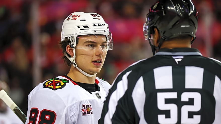 Blackhawks Coach Reacts to Connor Bedard&#39;s Unsportsmanlike Conduct Penalty vs. Kraken
