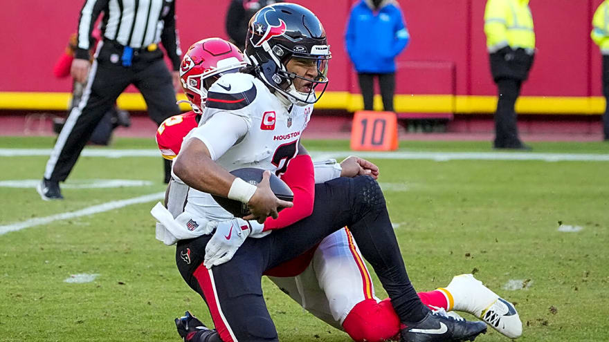 Big move Texans still must make in 2026 NFL free agency after David Montgomery trade