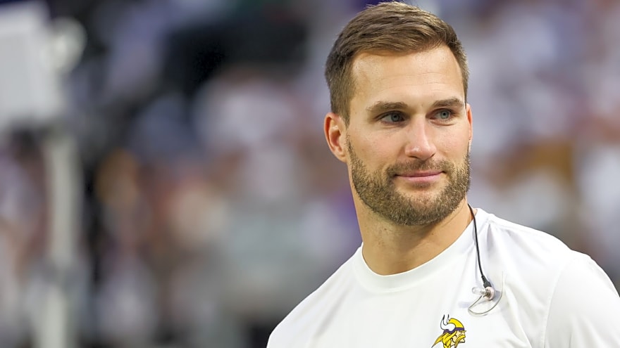 Vikings placing Carson Wentz on injured reserve opens a gaping hole on Minnesota&#39;s roster behind J.J. McCarthy with limited options to fill it