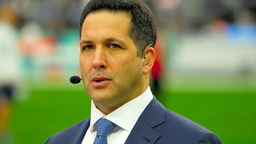 Adam Schefter drops ominous hint about Eagles news that may surprise fans when it drops in the near future
