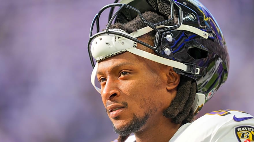 DeAndre Hopkins Sends Message to Stephon Gilmore After Retirement Announcement