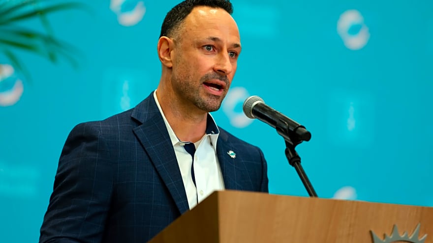 ESPN criticizes Dolphins' primary free agent move, and it's completely unwarranted