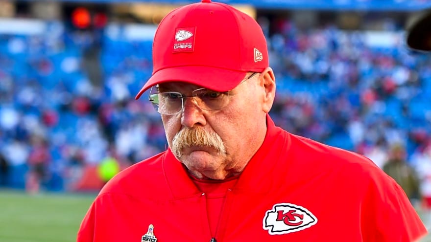 Chiefs Owner Comments on Andy Reid, Coaching Staff After Missing NFL Playoffs