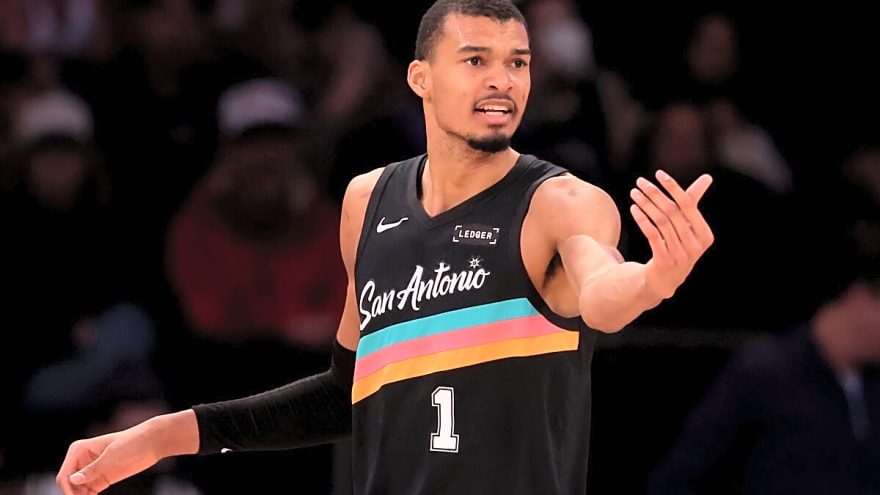 Victor Wembanyama Makes Knicks Admission After Spurs' Blowout Loss