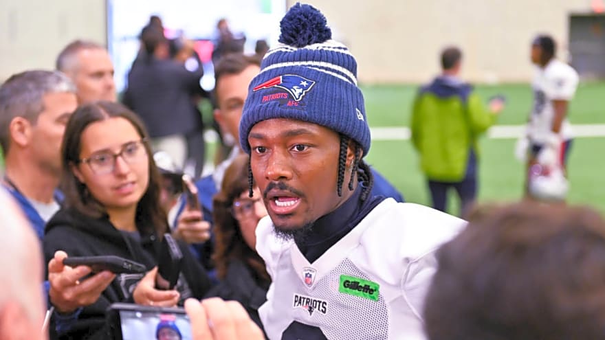 Patriots’ Stefon Diggs Sends Message After Christian Gonzalez Update