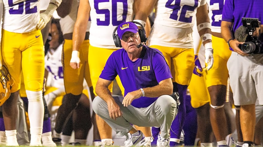 &#39;I&#39;m tapping the brakes a little&#39;: Brian Kelly makes bizarre defense of LSU&#39;s struggling offense