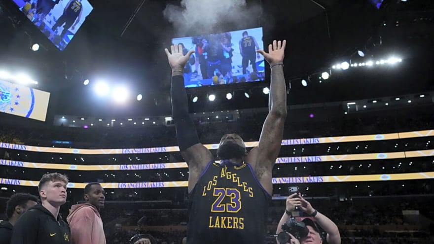 JJ Redick Drops LeBron James Health Update After Sub-Out Request in Lakers vs Jazz