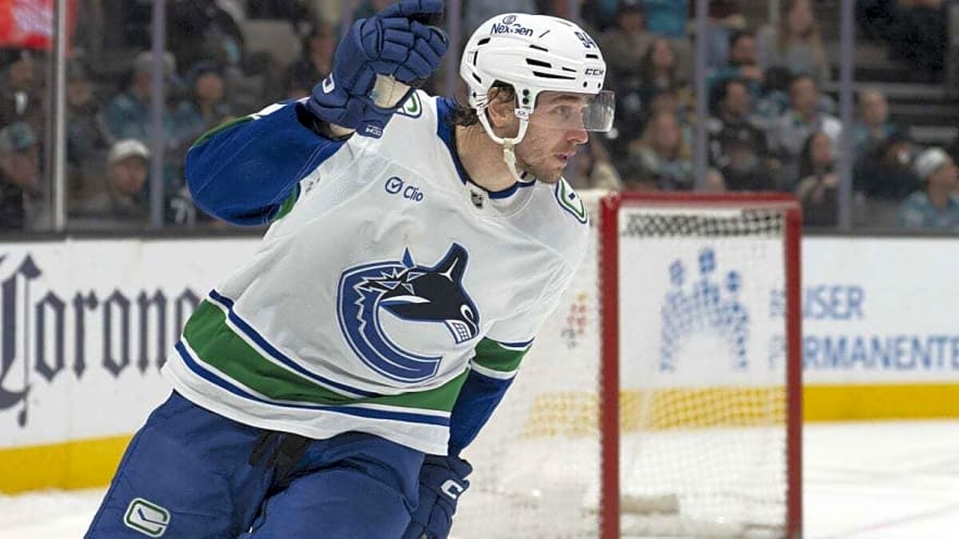 Canucks News and Rumours: Karlsson’s Chance & Lekkerimäki’s Shot
