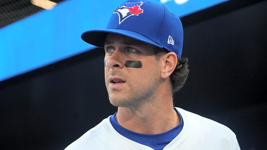 Blue Jays&#39; Ernie Clement Announces Off-Field Update Amid MLB Offseason