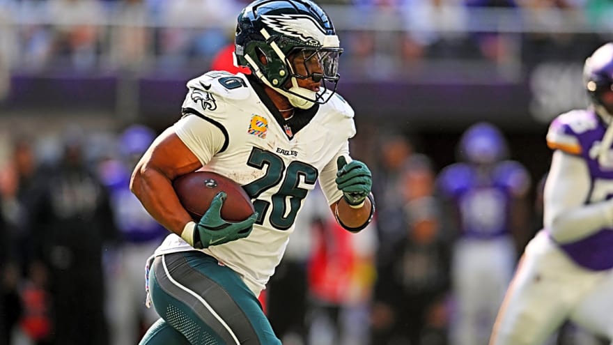 Saquon Barkley takes the hit for Eagles&#39; lack of run game