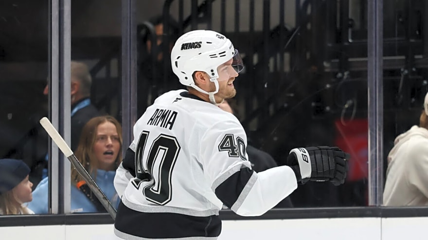 Armia’s 2 Goals Lead Kings to 4-2 Victory Over Mammoth