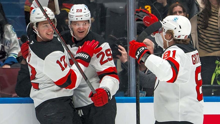 3 Takeaways from Devils’ Roller Coaster 5-4 Victory Over Canucks