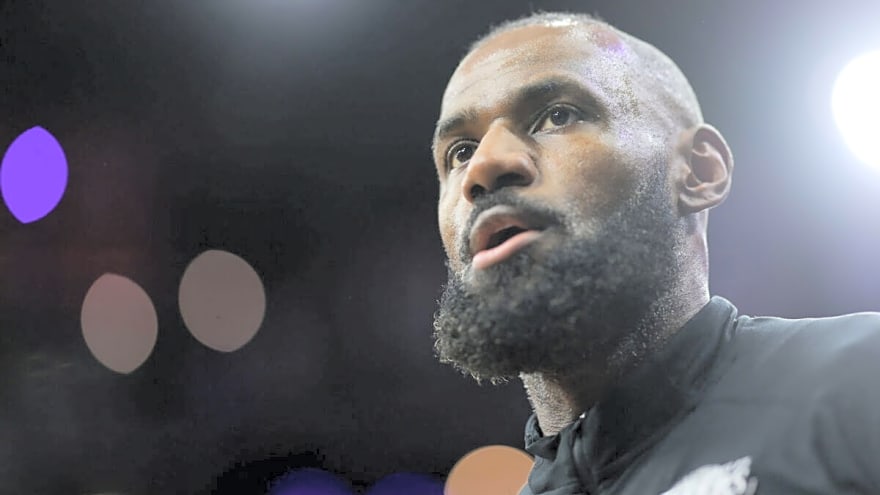 Calls Mount for LeBron James Trade After Lakers Star Exits Rockets Game Without Handshakes