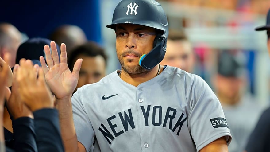 Yankees’ Aaron Boone Had One Word for Giancarlo Stanton After Rays Game