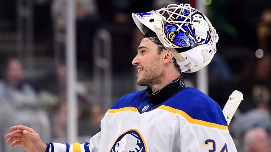 Sabres’ Alex Lyon Making Statement With Hot Start in Net
