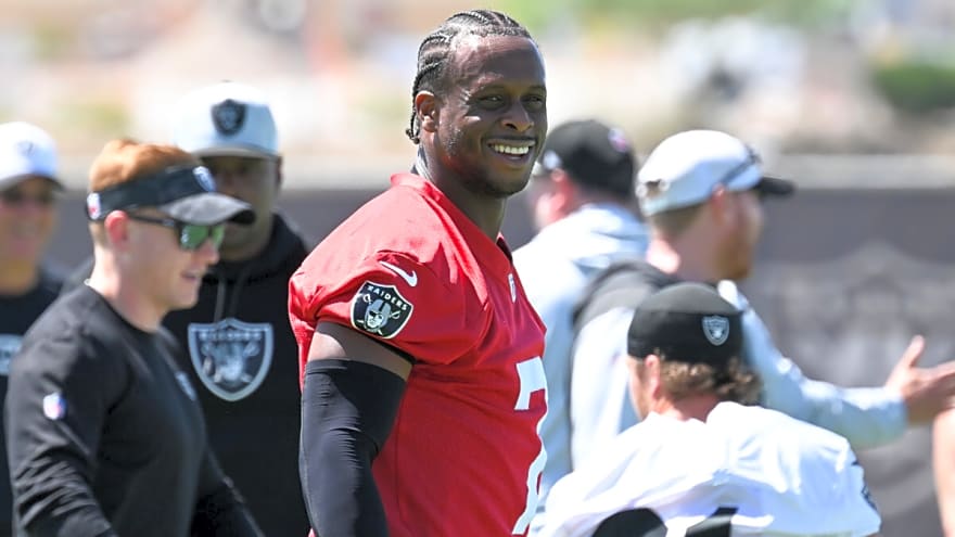 Geno Smith has to be licking his chops seeing Sam Darnold potentially dealing with what he now doesn&#39;t on the Raiders