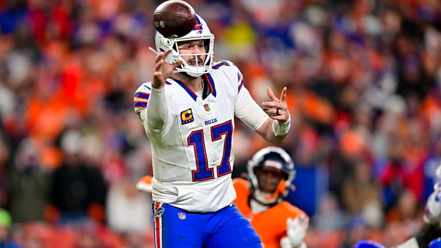 'My Pants Were Ripped': Josh Allen Shares Extremely Embarrassing Moment on Date With Hailee Steinfeld