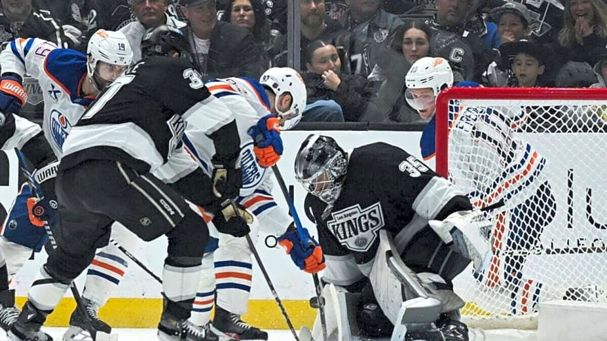 Back-to-Back Disasters Spark Concerns About Kings’ Playoff Hopes