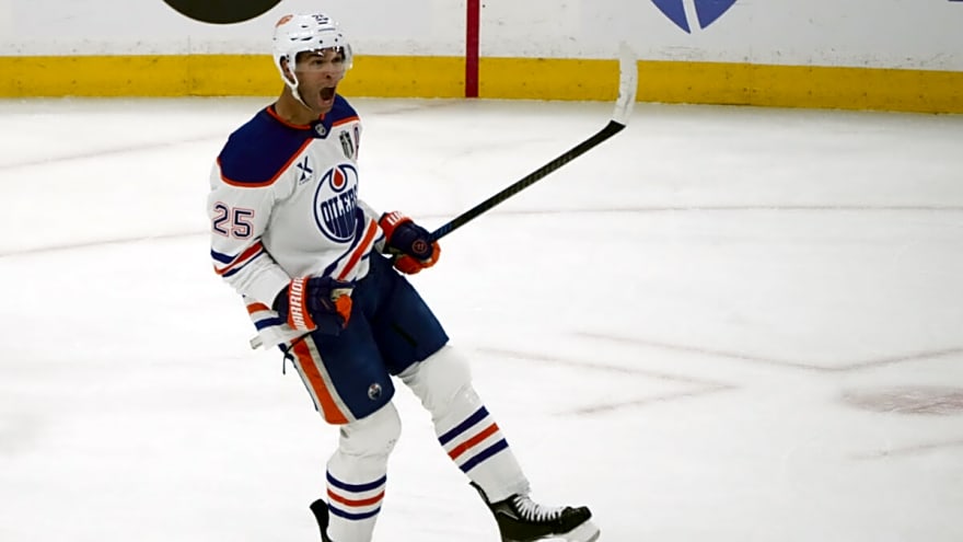 Oilers Fans Have Officially Turned on Darnell Nurse