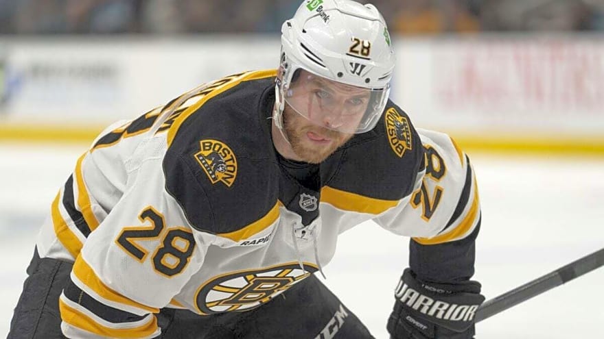 Bruins Fans Need to Reframe Expectations for Elias Lindholm in 2026-27