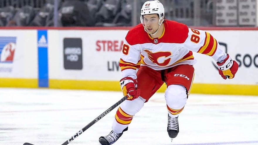 Meet the New Blackhawks: Andrew Mangiapane