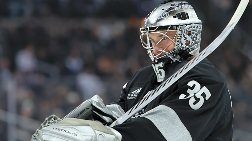 Kings Coach Reacts to Darcy Kuemper Update After Rangers Game