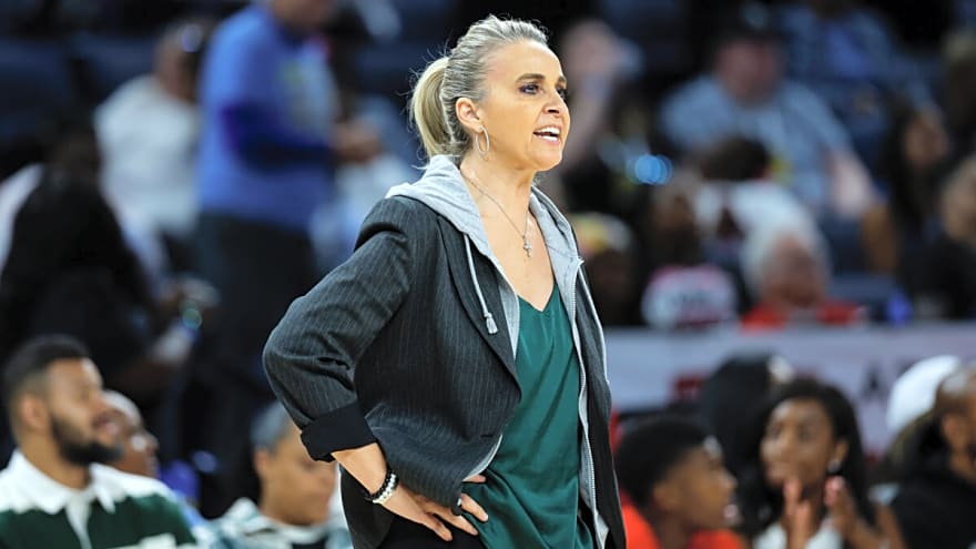 Las Vegas Aces Coach Becky Hammon Has Strong Words for Indiana Fever