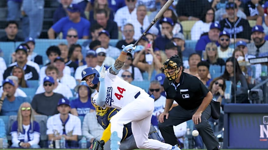 25YO Dodgers Star Forced to Leave the Game After Taking a Painful Blow to the Hand