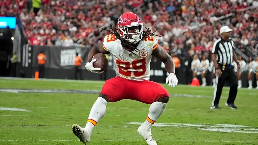 Kareem Hunt makes intriguing Lions move