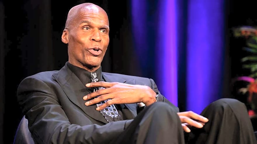 Celtics Legend Robert Parish Reacts to Losing Historic Spot to LeBron James