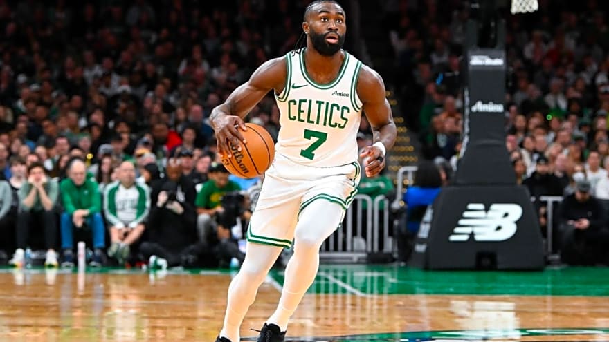 Jaylen Brown Is Shocked After 5 Different Celtics Teammates Don&#39;t Pick Up His Call