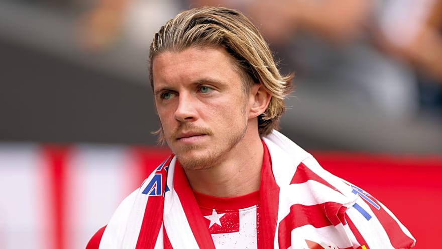 Ruben Amorim ‘green lights’ move for £33m England star as Fabrizio Romano hints at January loan approach