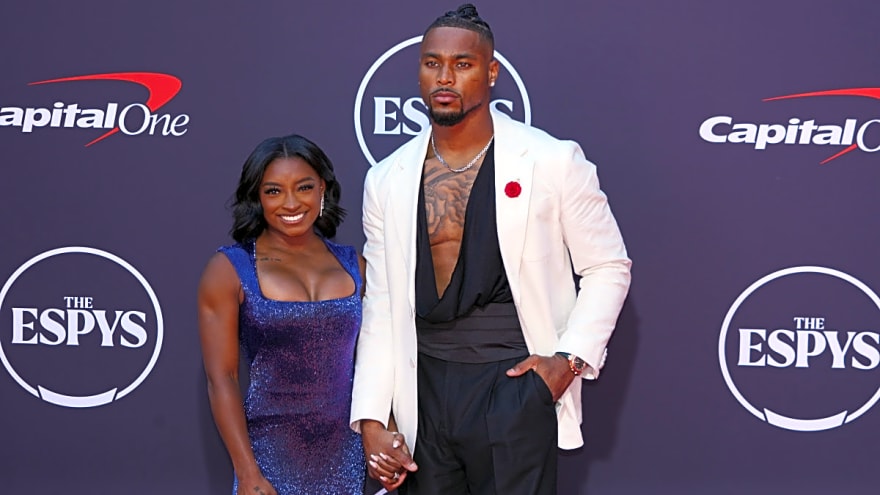 Simone Biles Catches Attention From NFL Before Bears-Lions Game