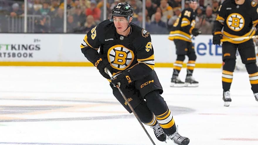 Bruins Sign Minten to 7-Year Extension